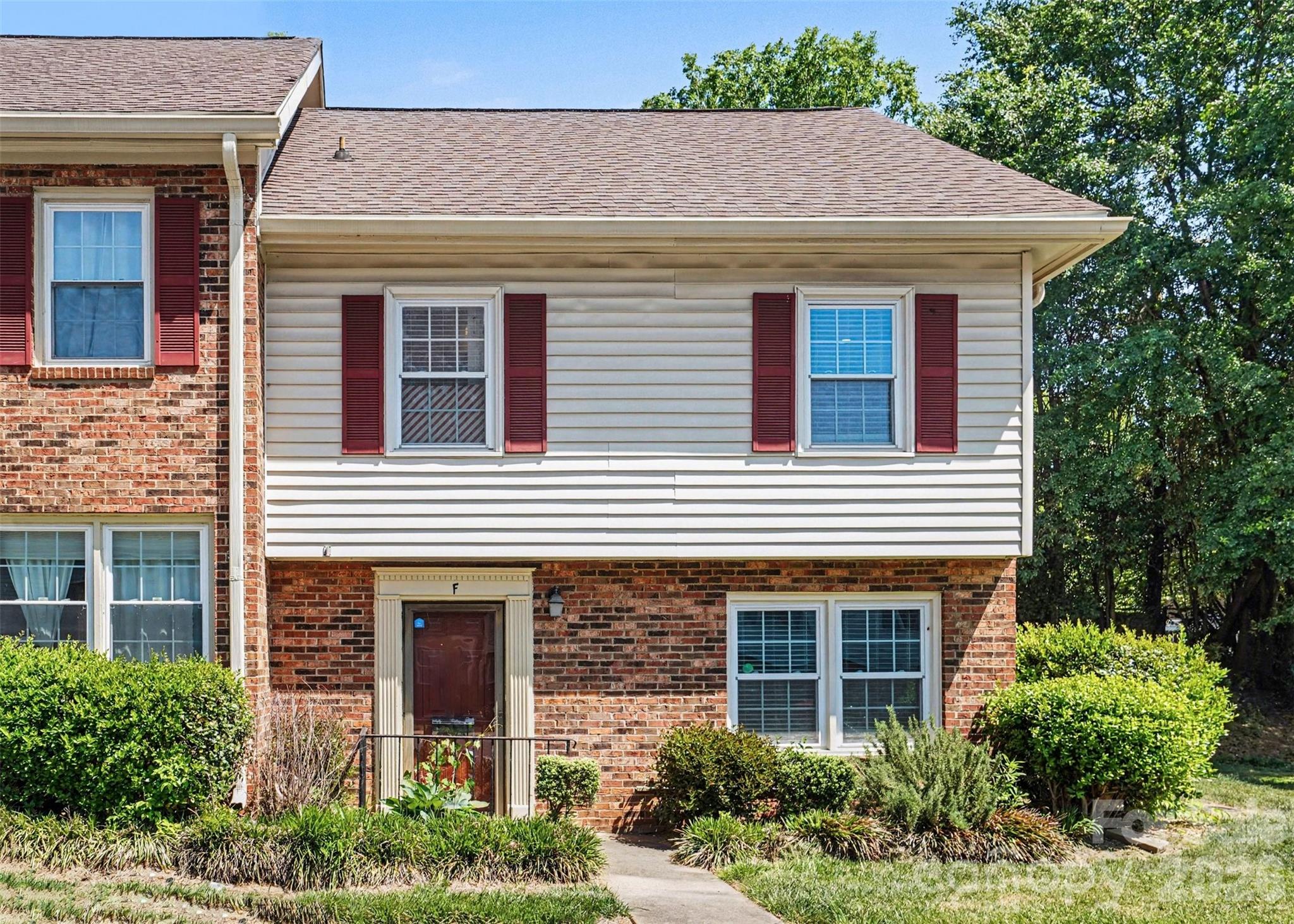 Carriage House - Residential