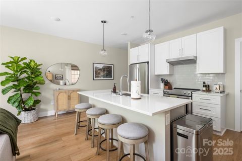 203 Grandin Road 3 Charlotte NC 28208