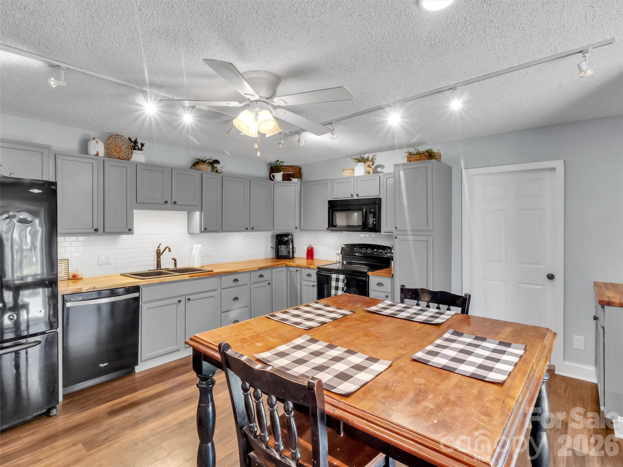 Countryside Acres - Residential