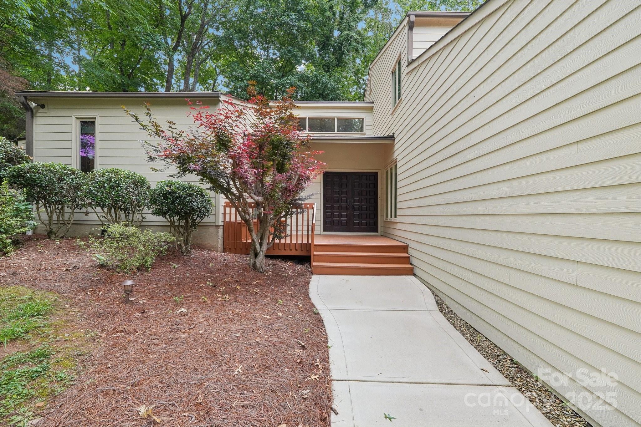 8117 Rising Meadow Road