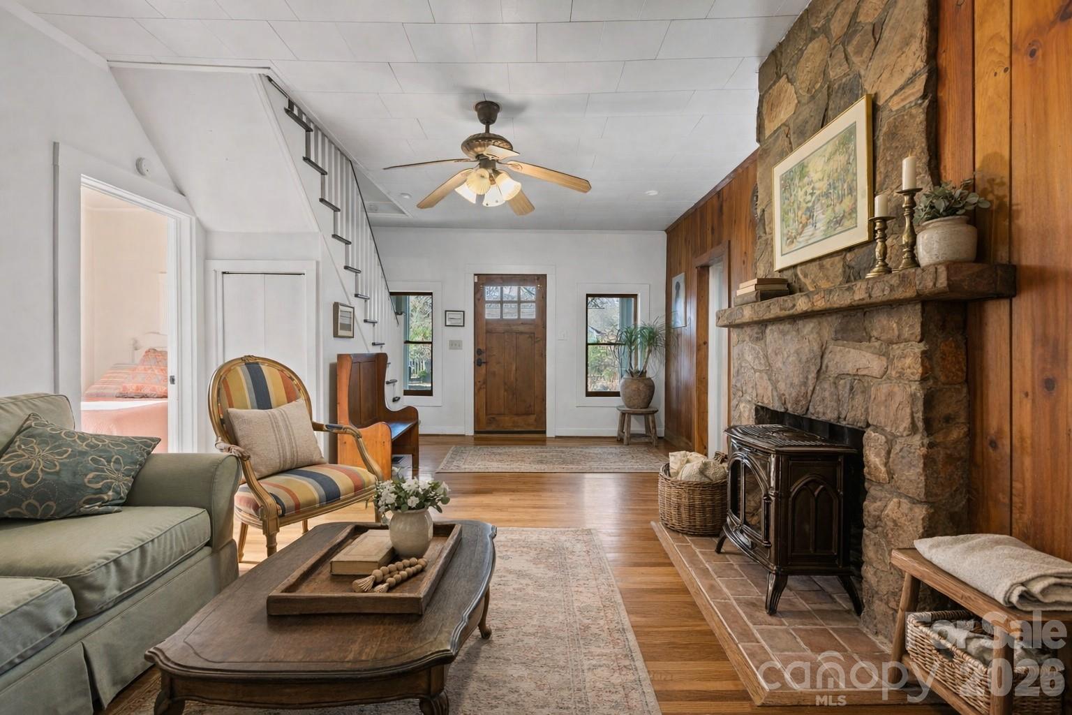 104 Enthoffer Street