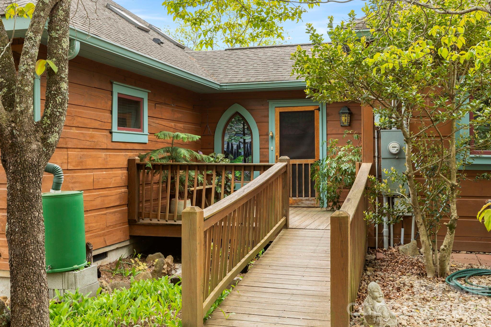 104 Enthoffer Street