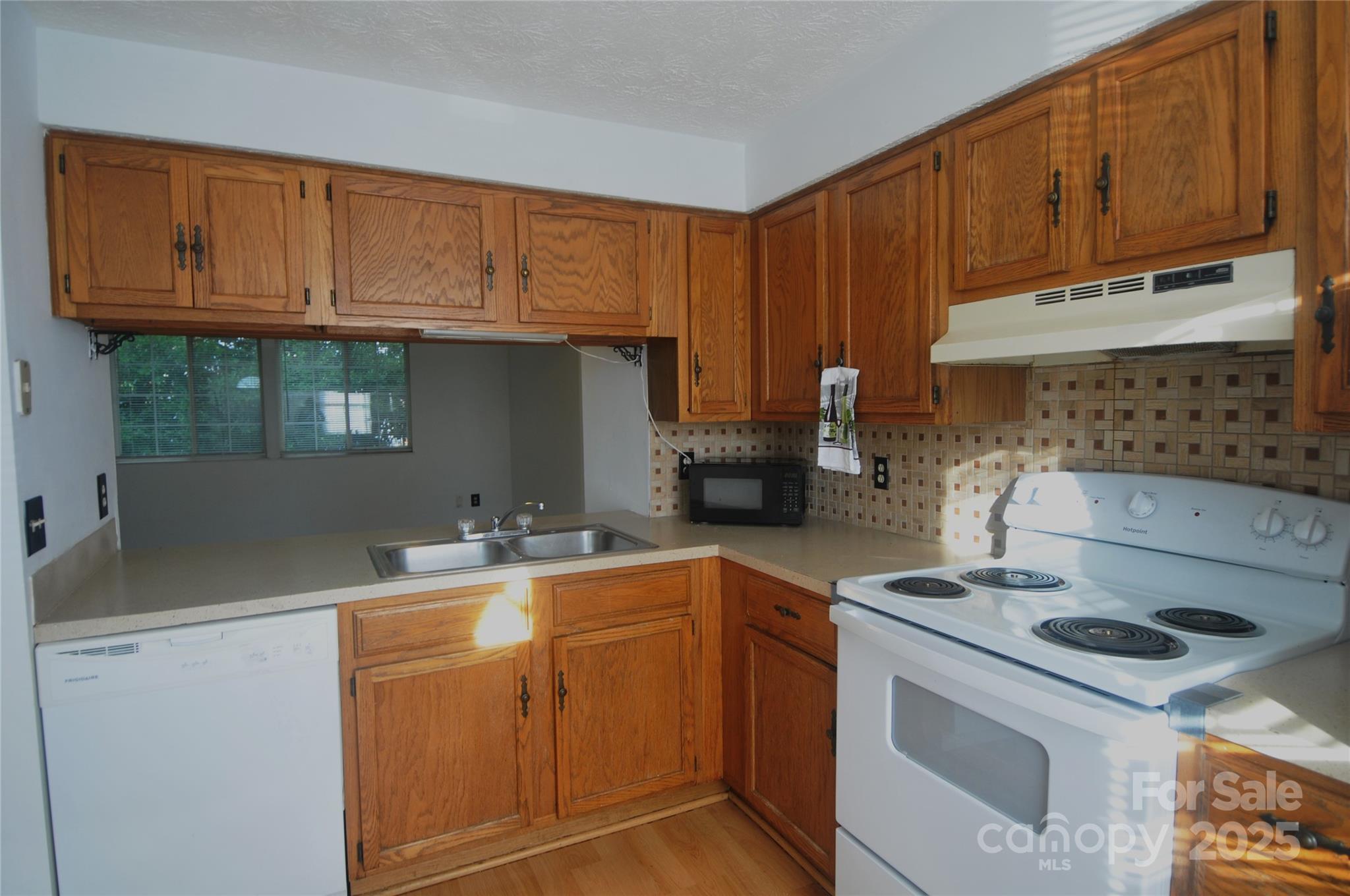 9432-D Lexington Circle