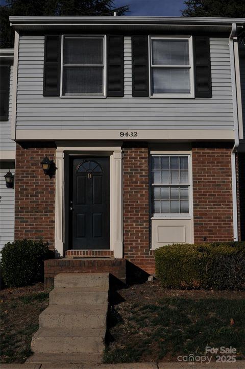 9432-D Lexington Circle Charlotte NC 28213