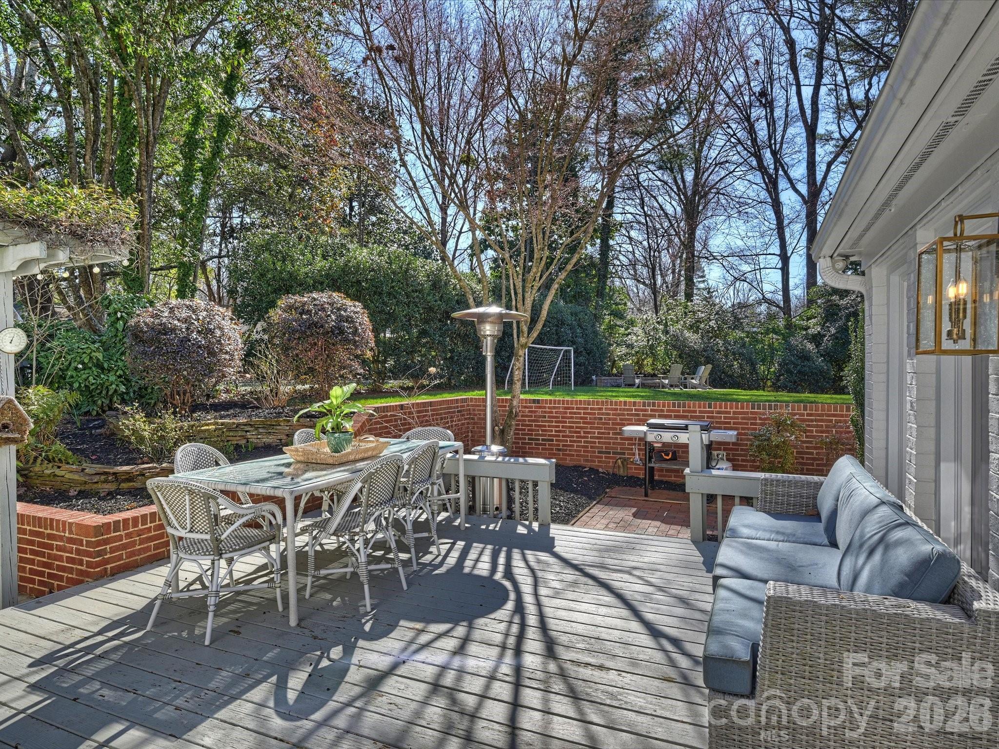 Lansdowne - Residential