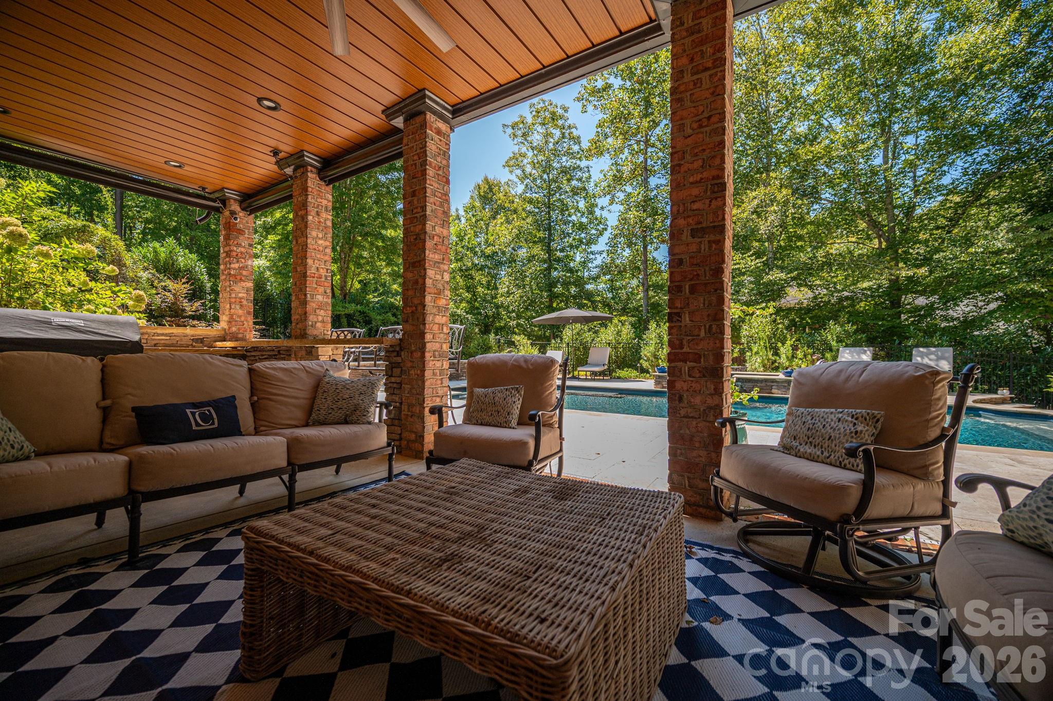 Deerwood Park - Residential