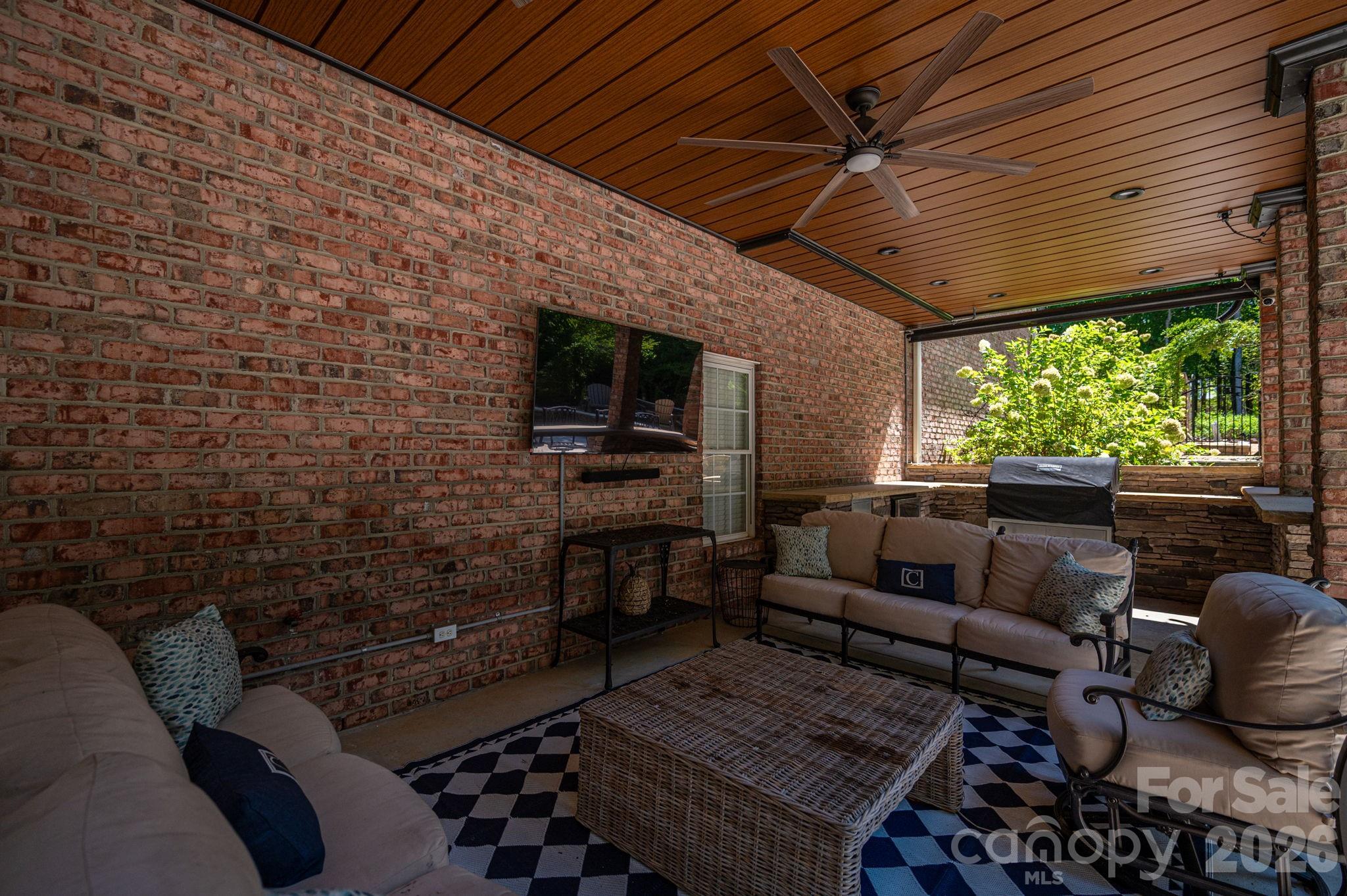 Deerwood Park - Residential