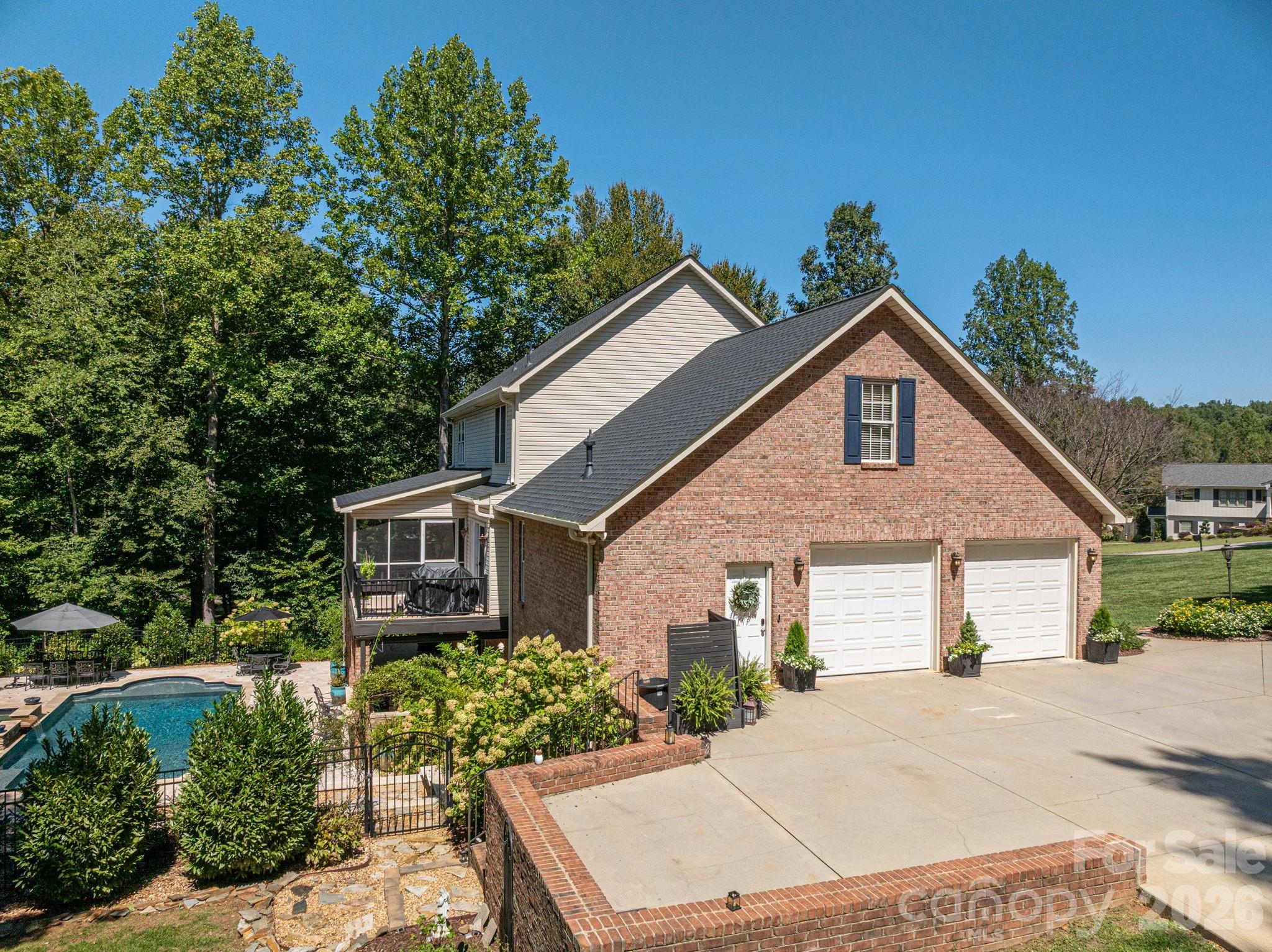 Deerwood Park - Residential