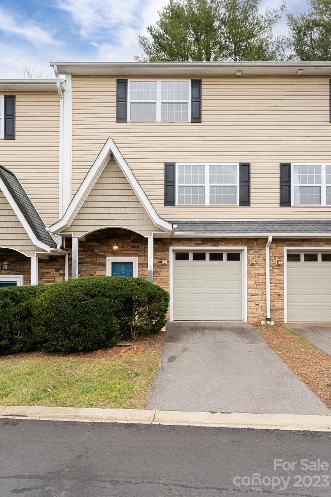 Woodfin Manor - Residential