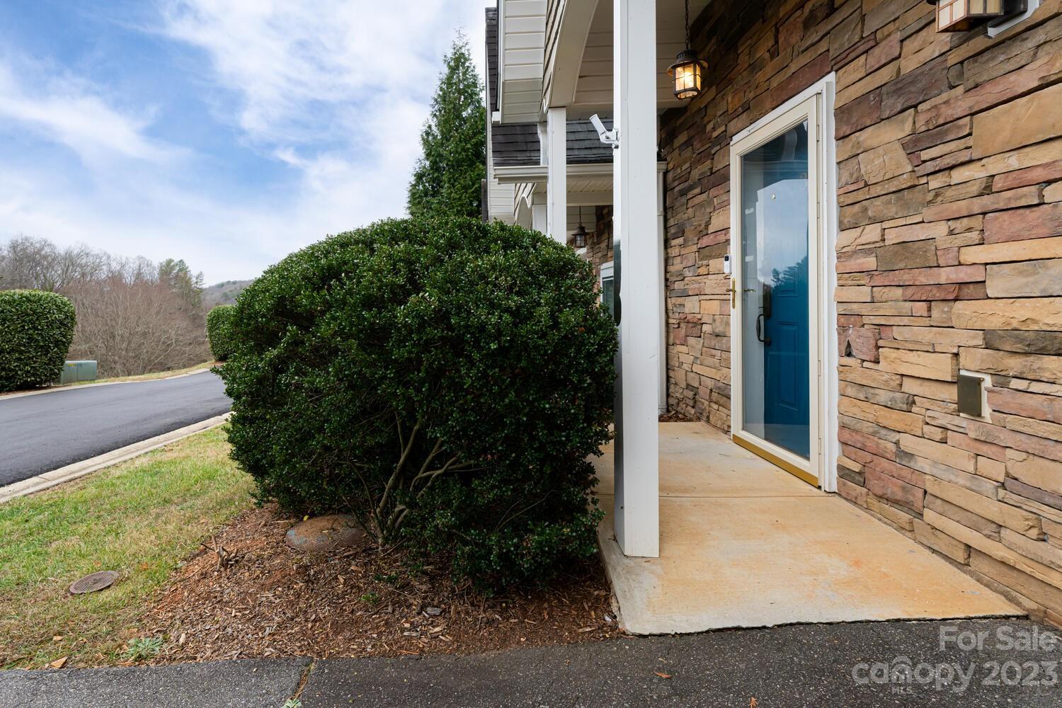 Woodfin Manor - Residential