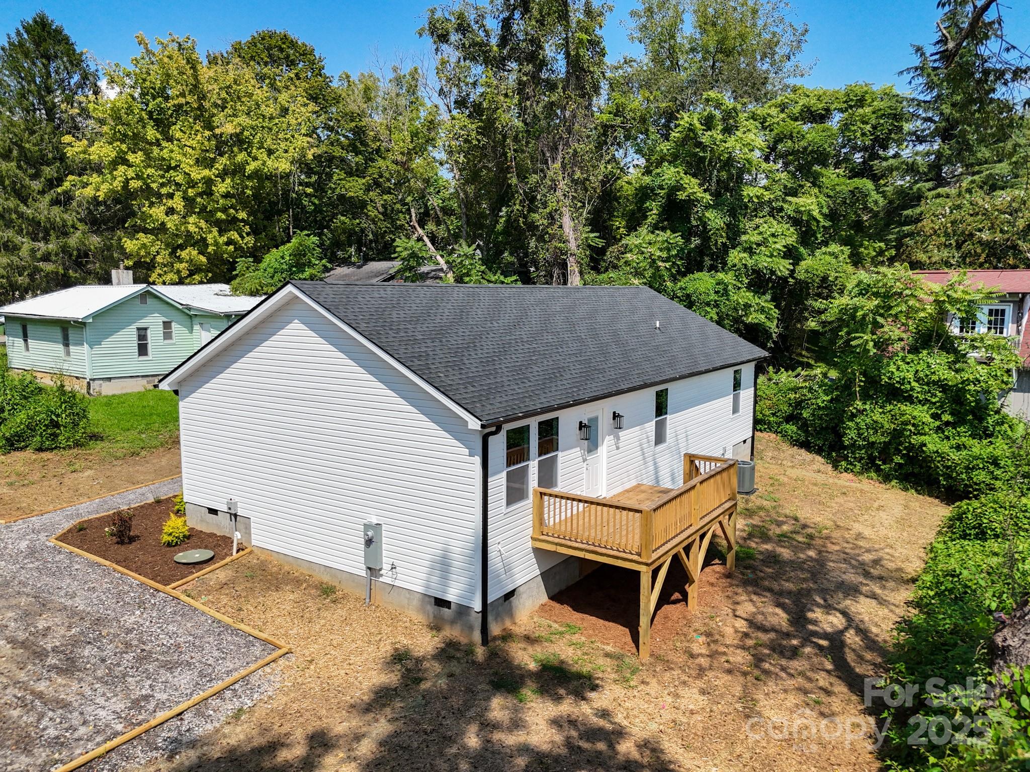 10 White Avenue