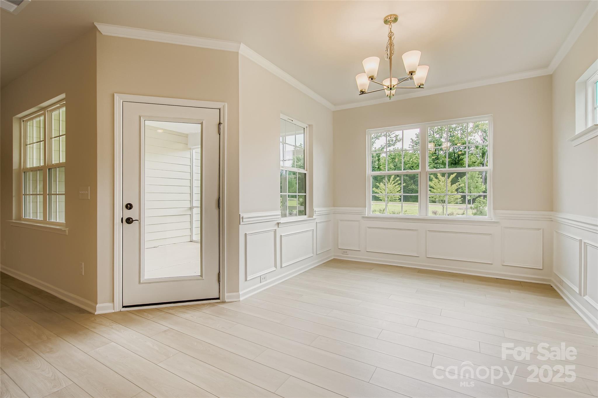 Roselyn - Residential