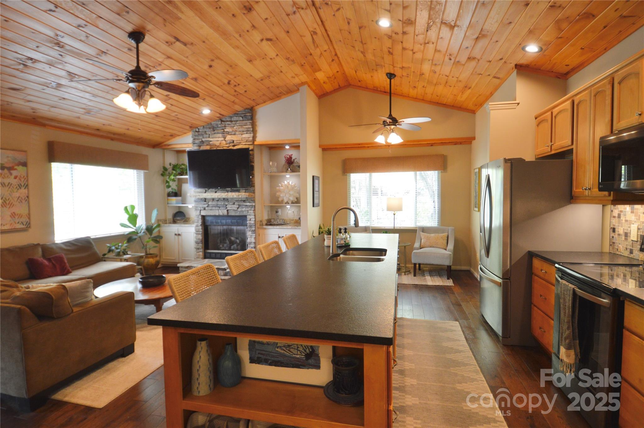 220 woodwinds Lane