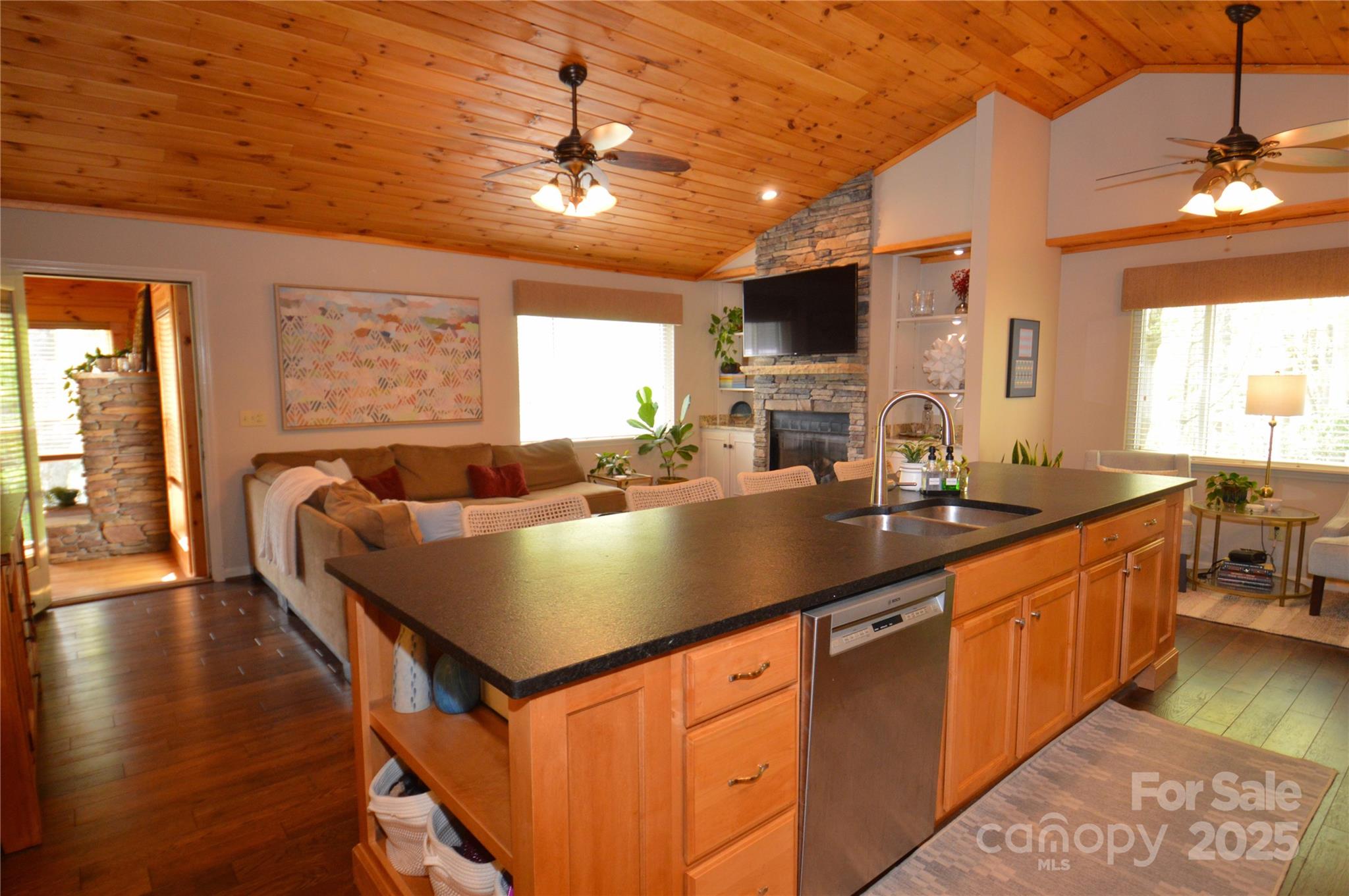 220 woodwinds Lane