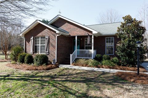 A home in Fort Lawn