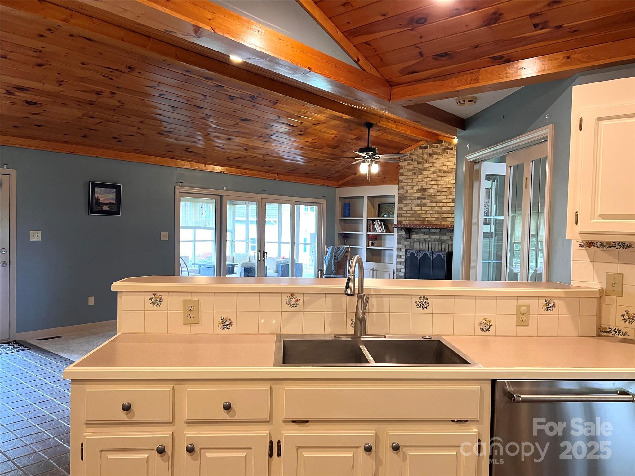 1351 Hardin Road