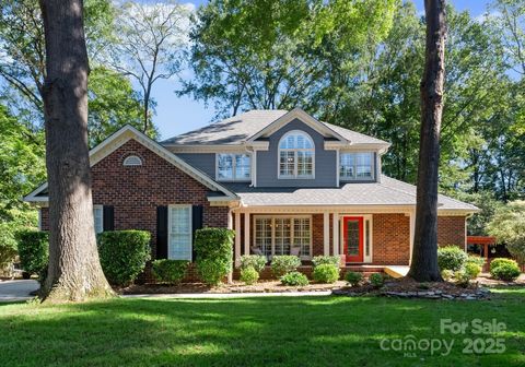 Photo of 5612 Meadow Bluff Court NW, Concord, NC 28027 (MLS # 4309509)