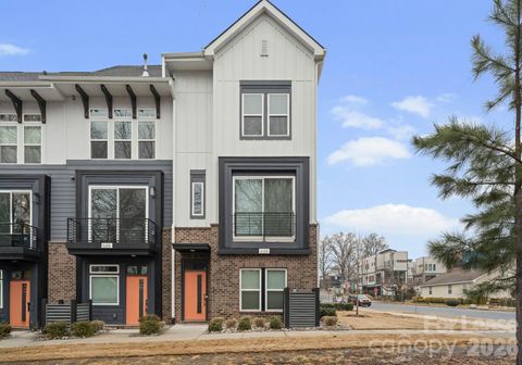 Photo of 648 W End Drive, Charlotte, NC 28208 (MLS # 4343862)