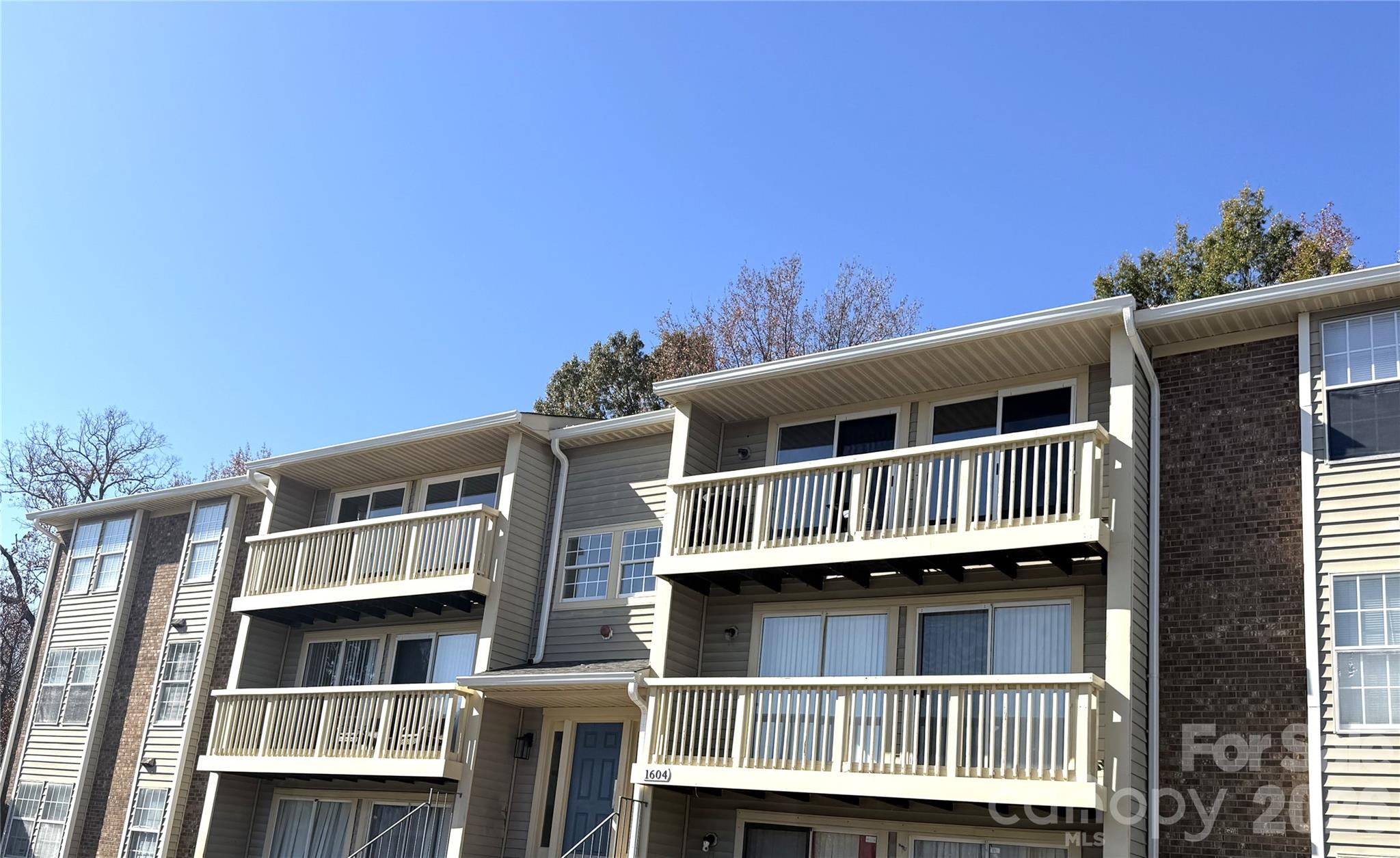 1604 Arlyn Circle J