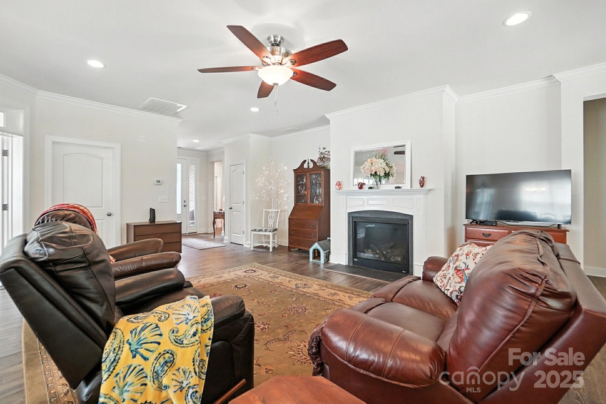 8705 Mullis Forest Court