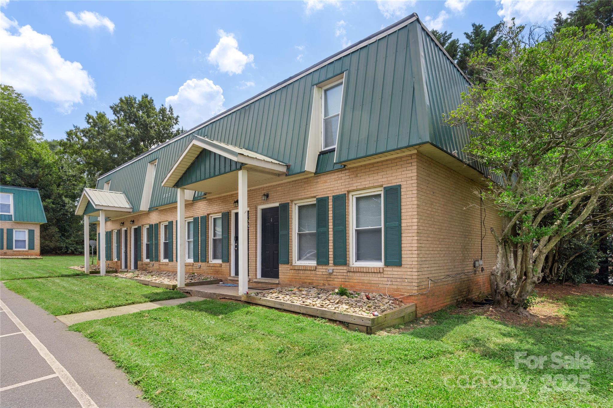 310 W Catawba Avenue