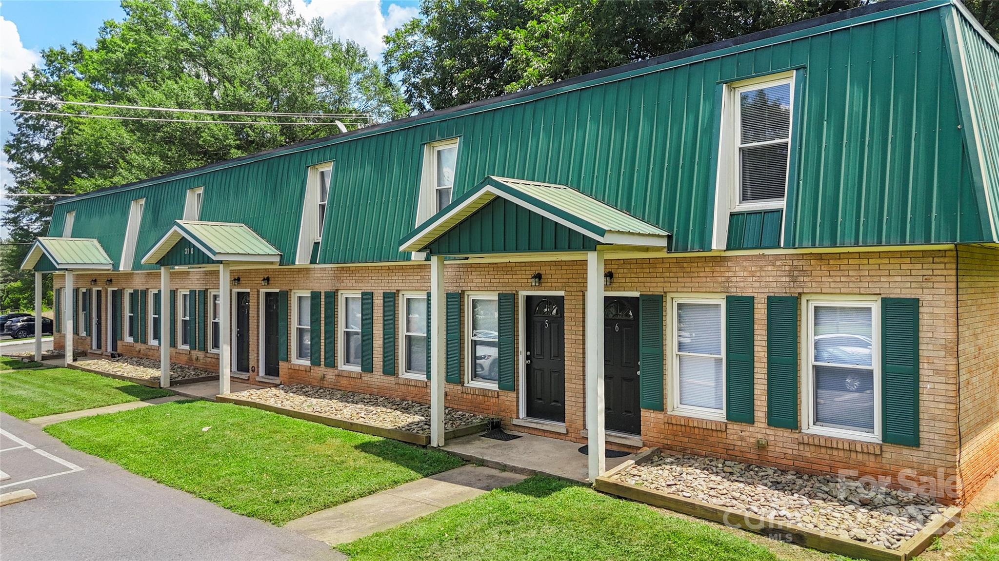 310 W Catawba Avenue