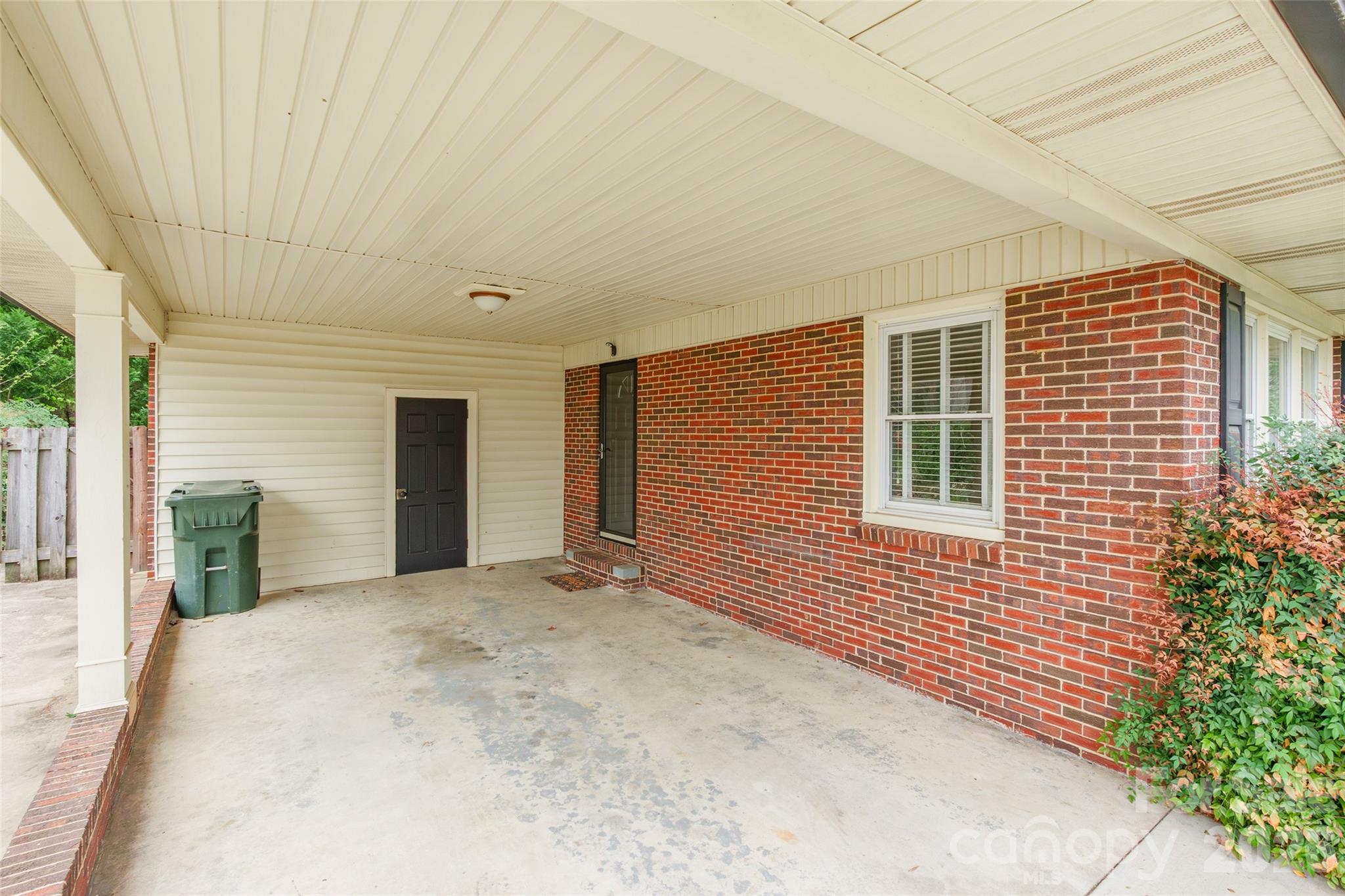 1107 Ebinport Road