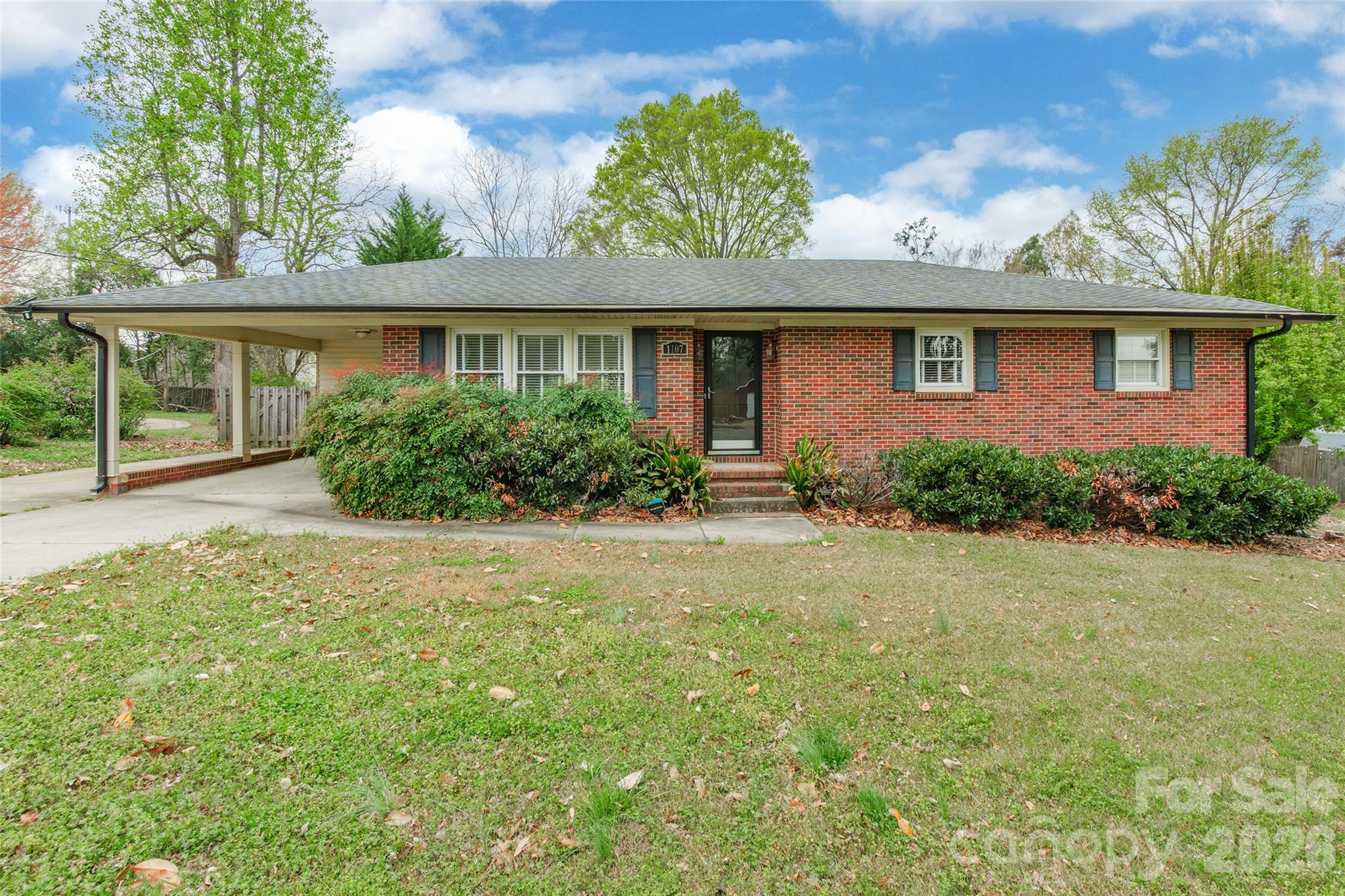 1107 Ebinport Road