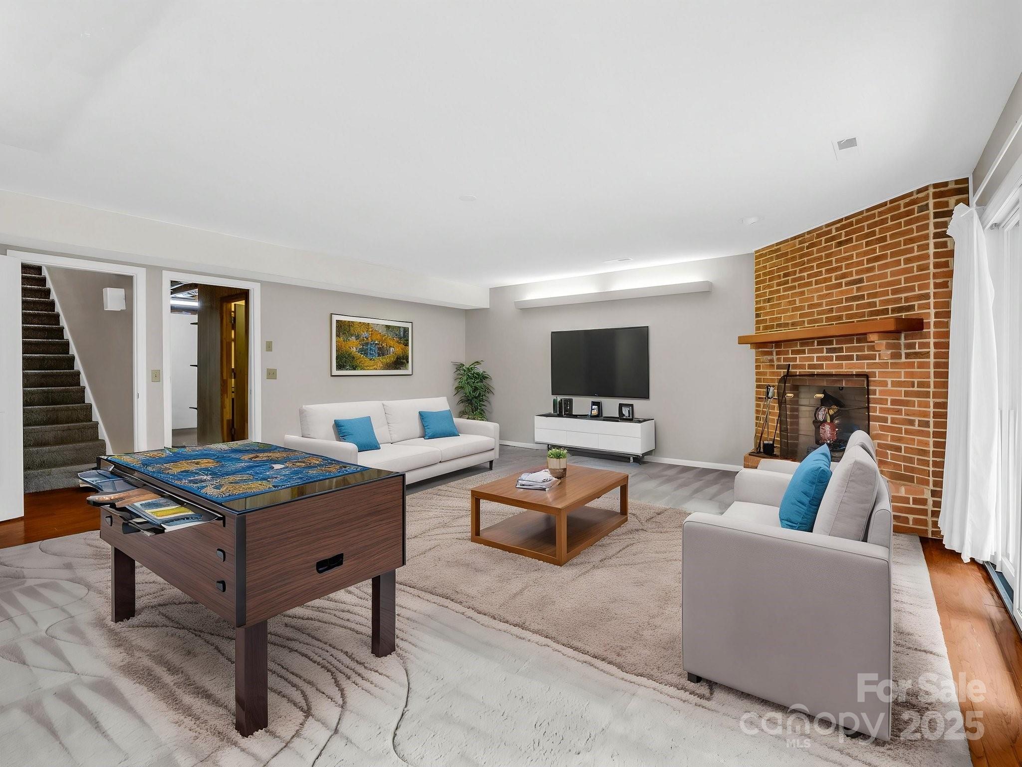 Hunting Country Trails - Residential