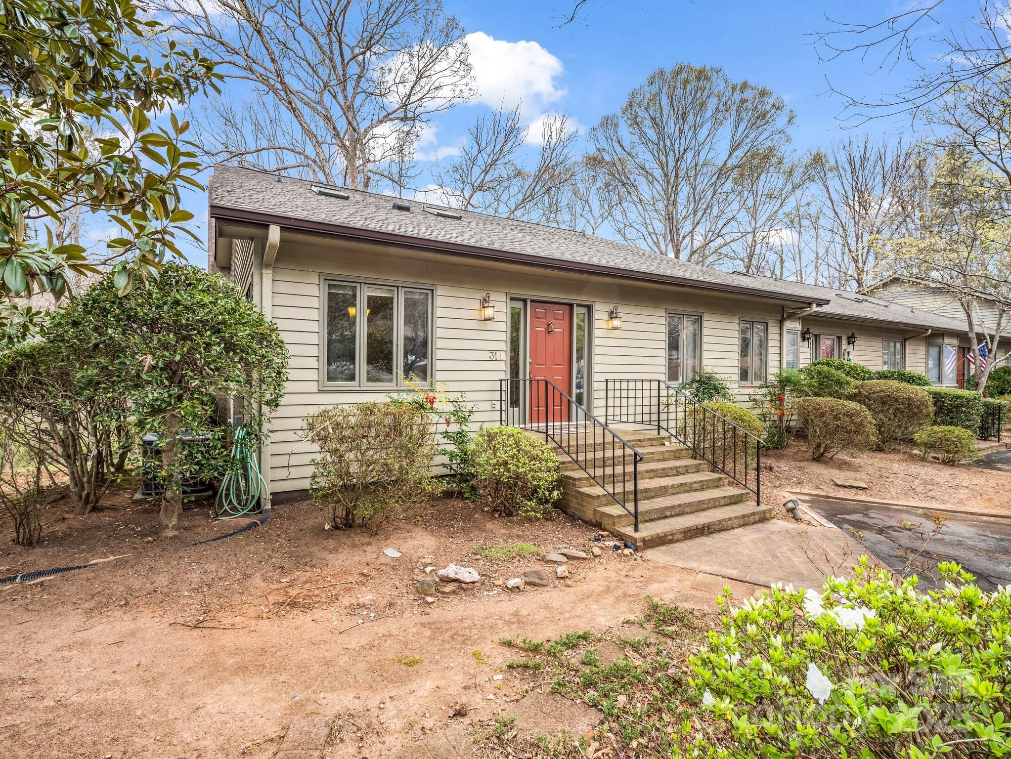 Hunting Country Trails - Residential