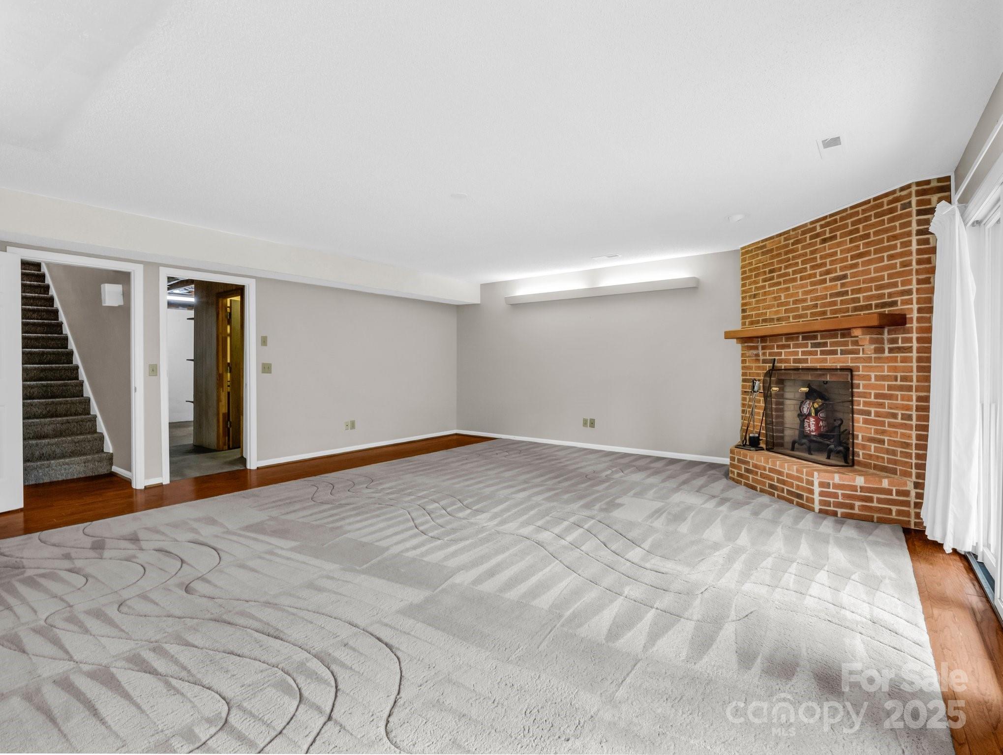 Hunting Country Trails - Residential