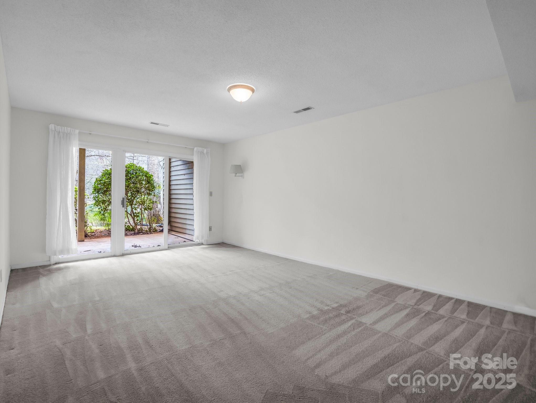 Hunting Country Trails - Residential