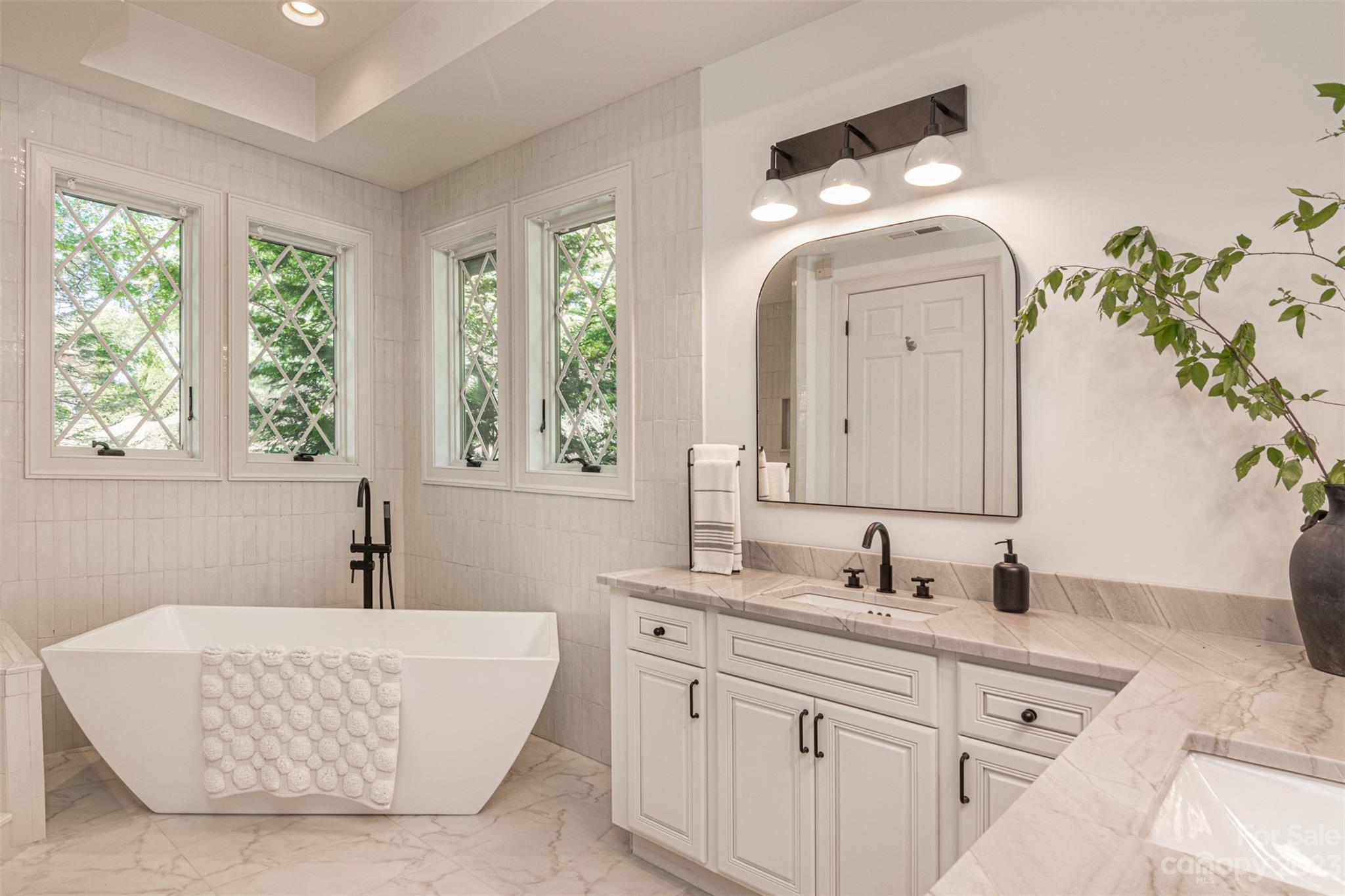 Reynolds Mountain - Residential