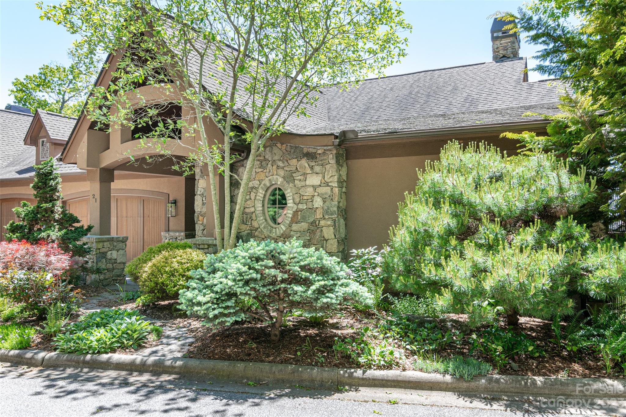 Reynolds Mountain - Residential