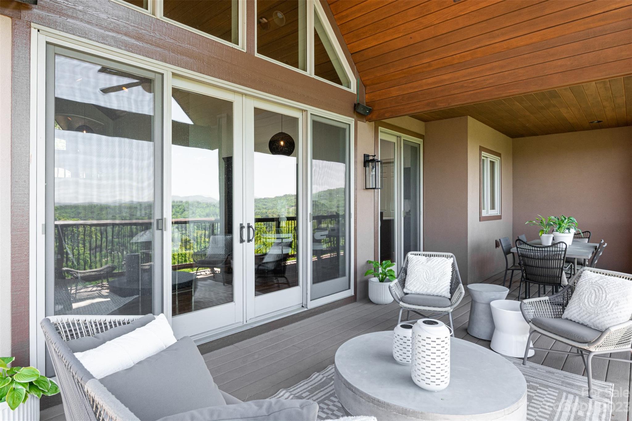 Reynolds Mountain - Residential