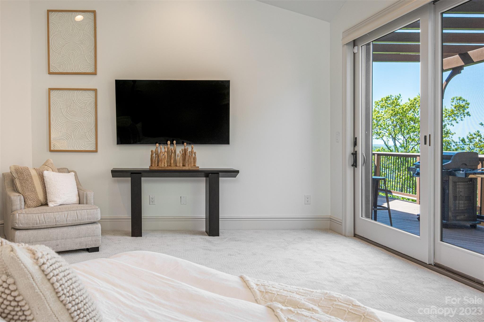 Reynolds Mountain - Residential