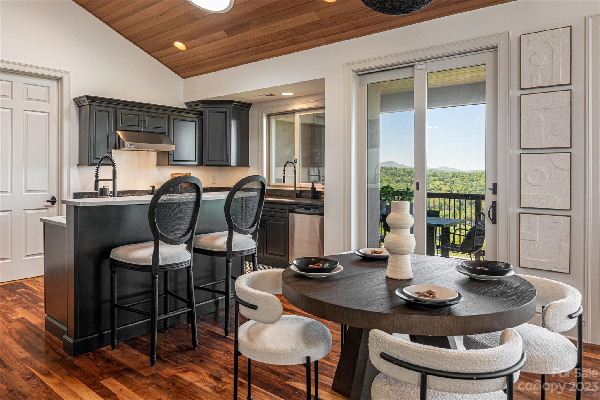 Reynolds Mountain - Residential