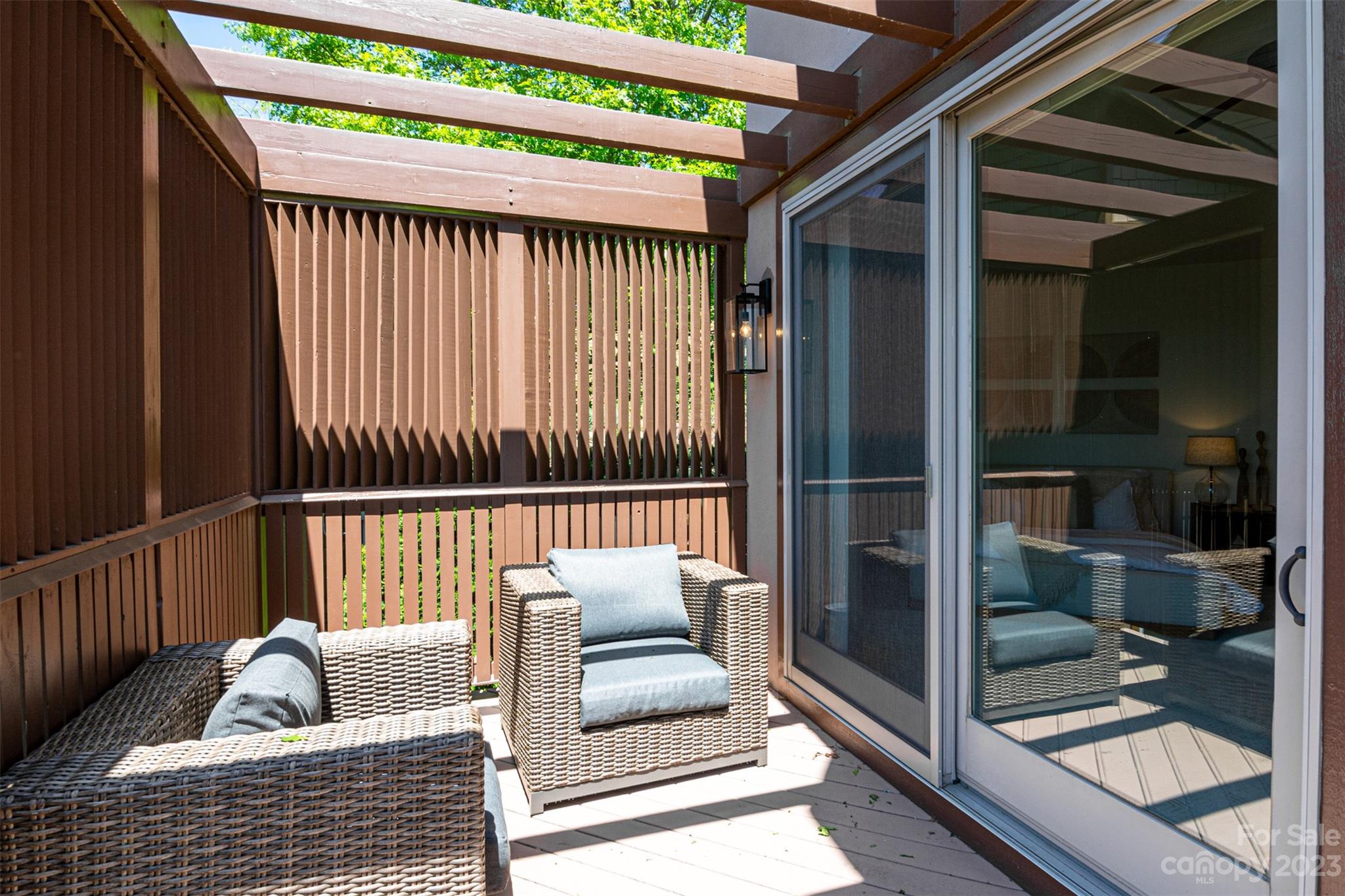 Reynolds Mountain - Residential