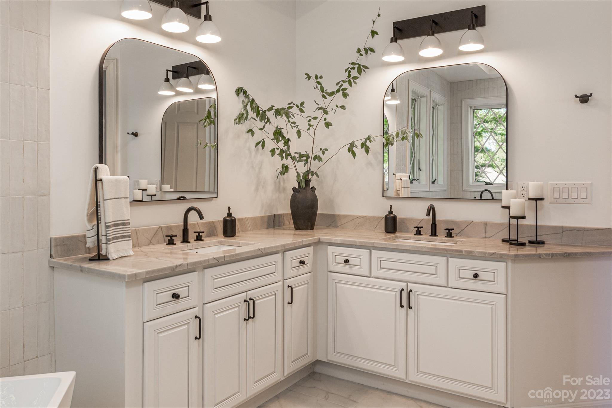 Reynolds Mountain - Residential