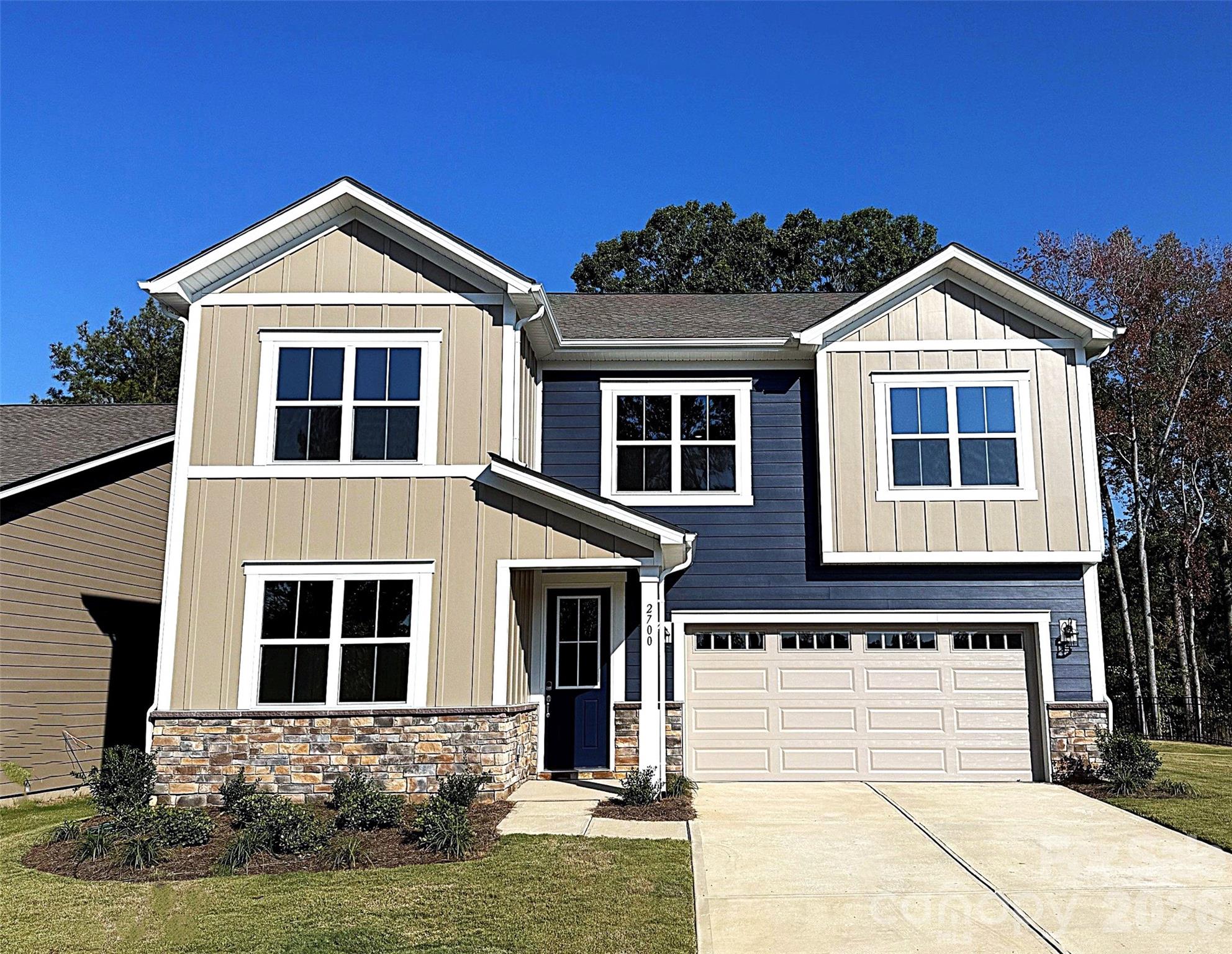 2700 Phoenix Court