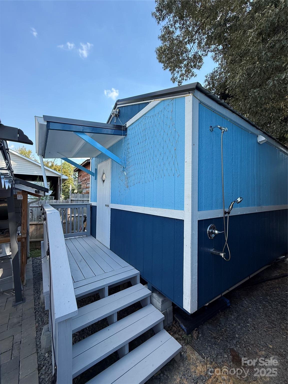 Twin Harbor - Residential