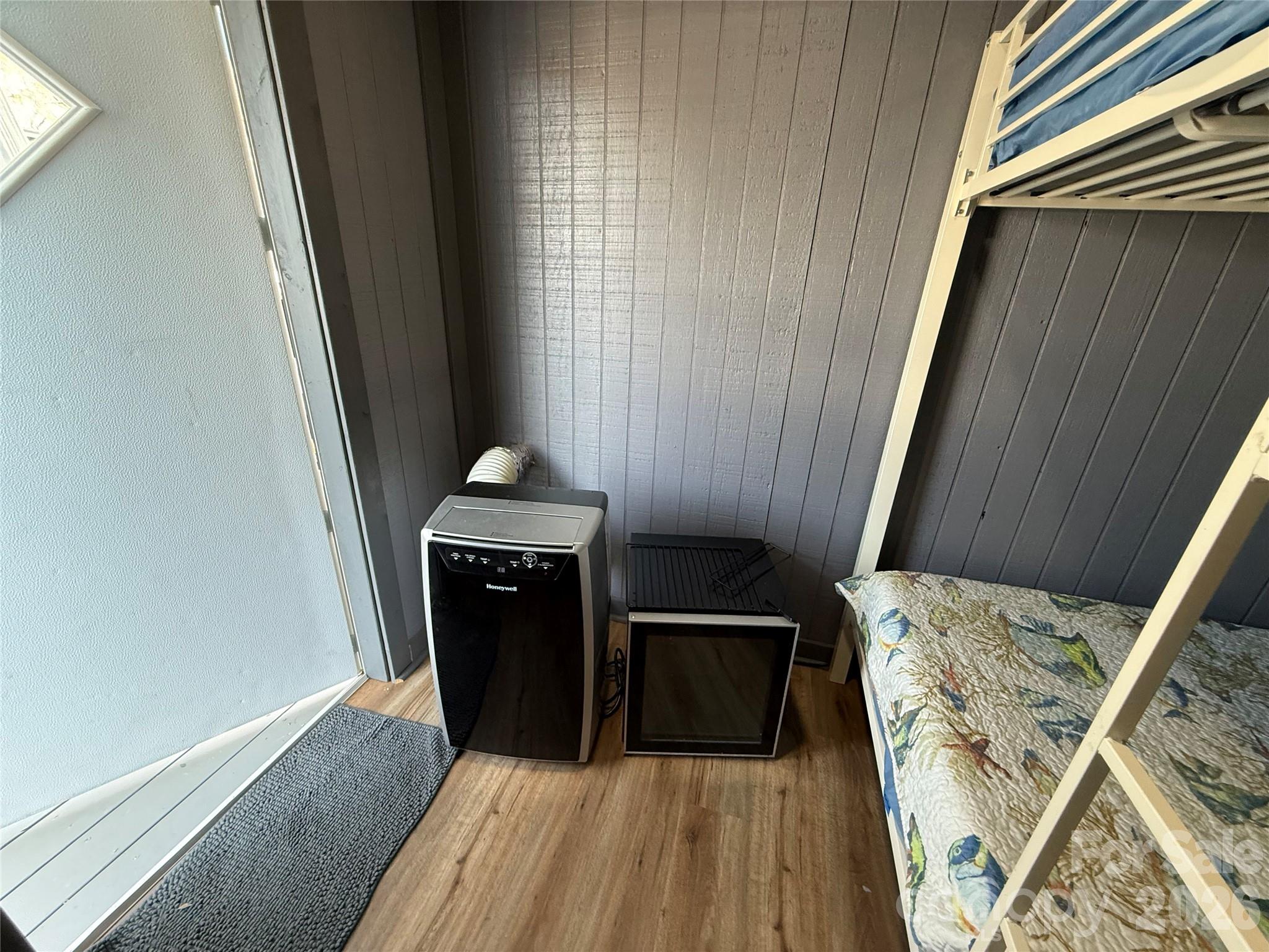 Twin Harbor - Residential