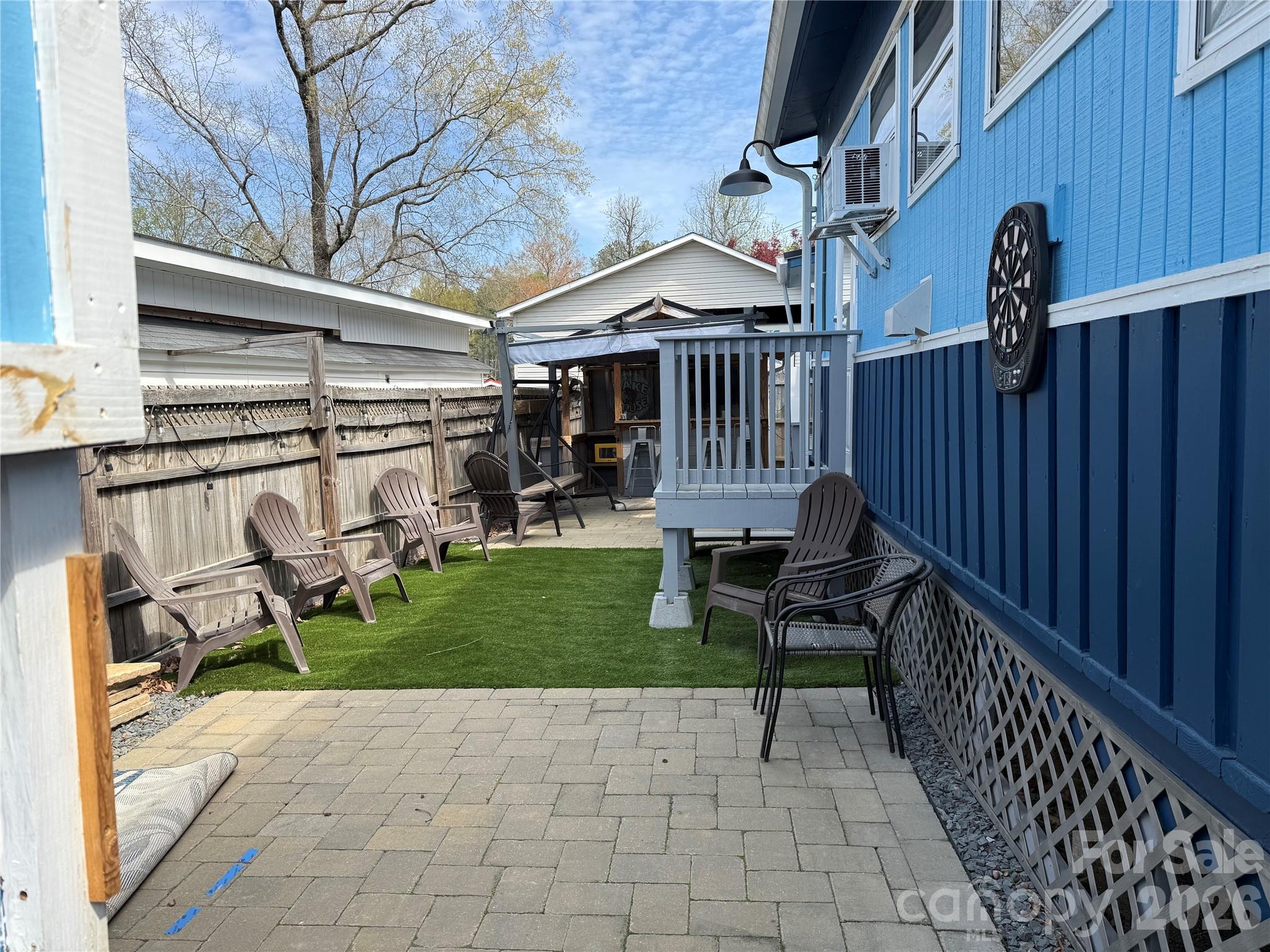 115 Hollywood Trail A79