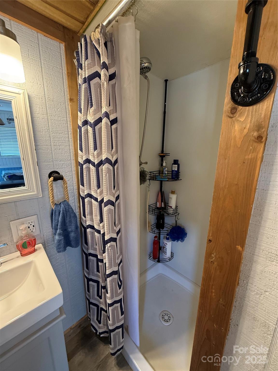 Twin Harbor - Residential