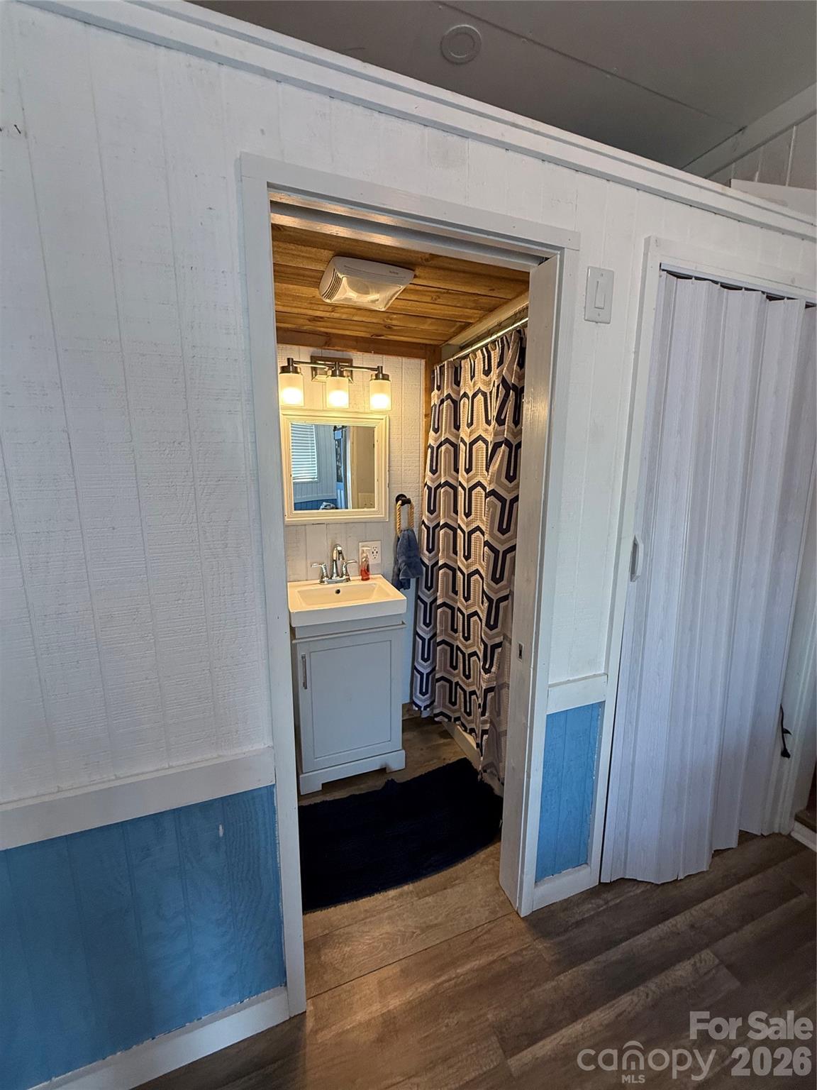 Twin Harbor - Residential