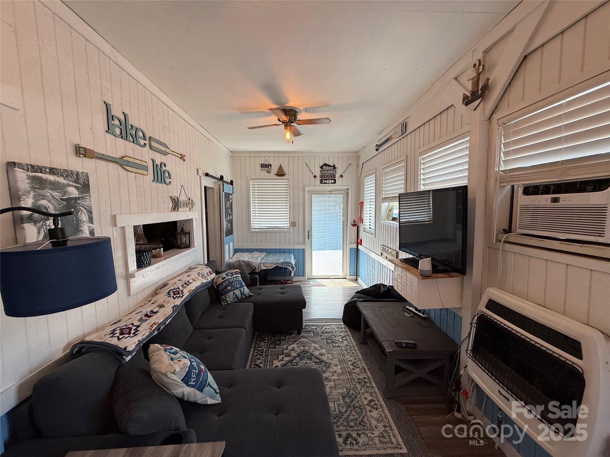 Twin Harbor - Residential