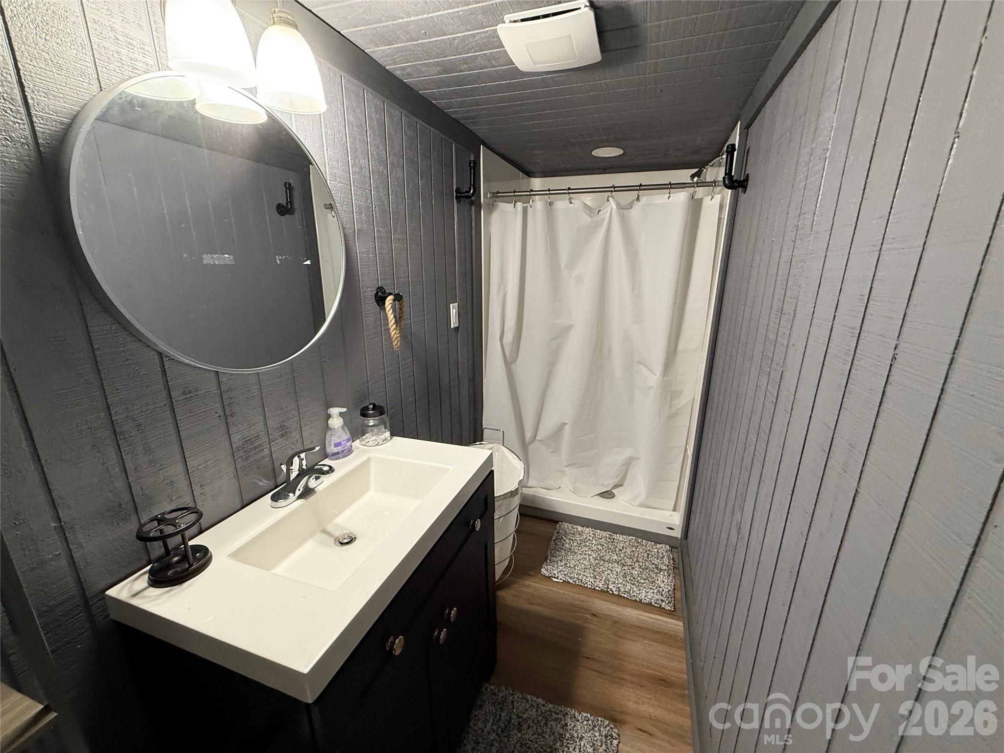 Twin Harbor - Residential