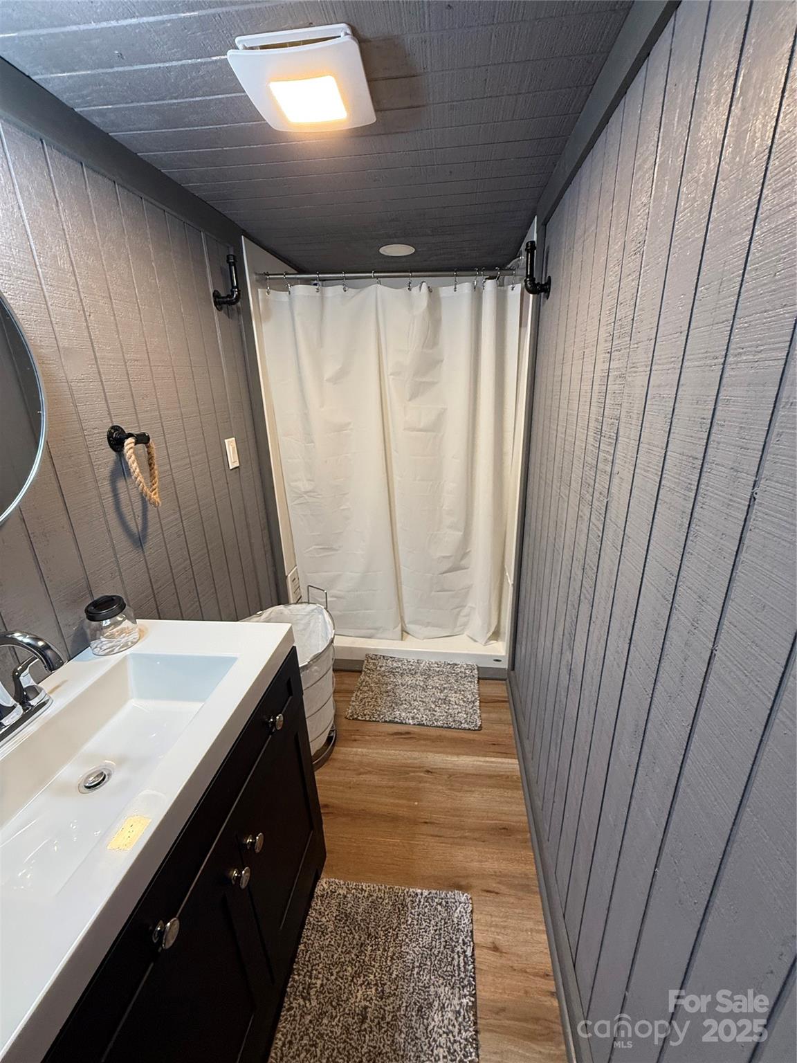 Twin Harbor - Residential