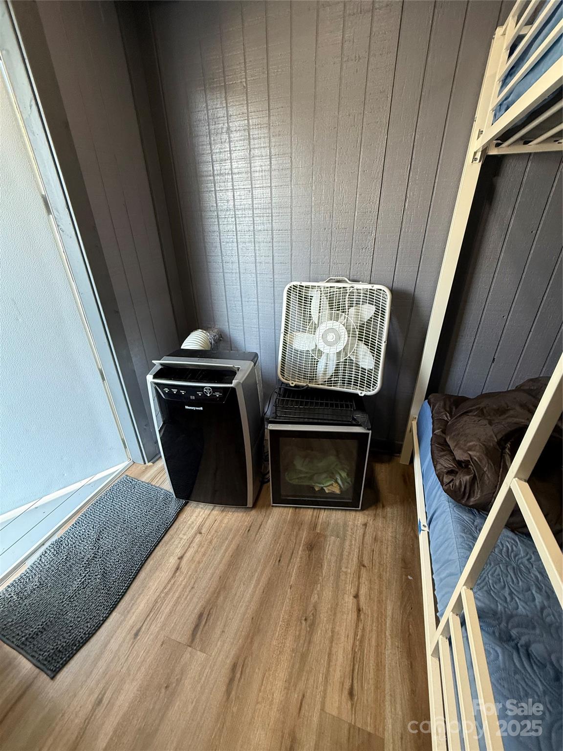 Twin Harbor - Residential