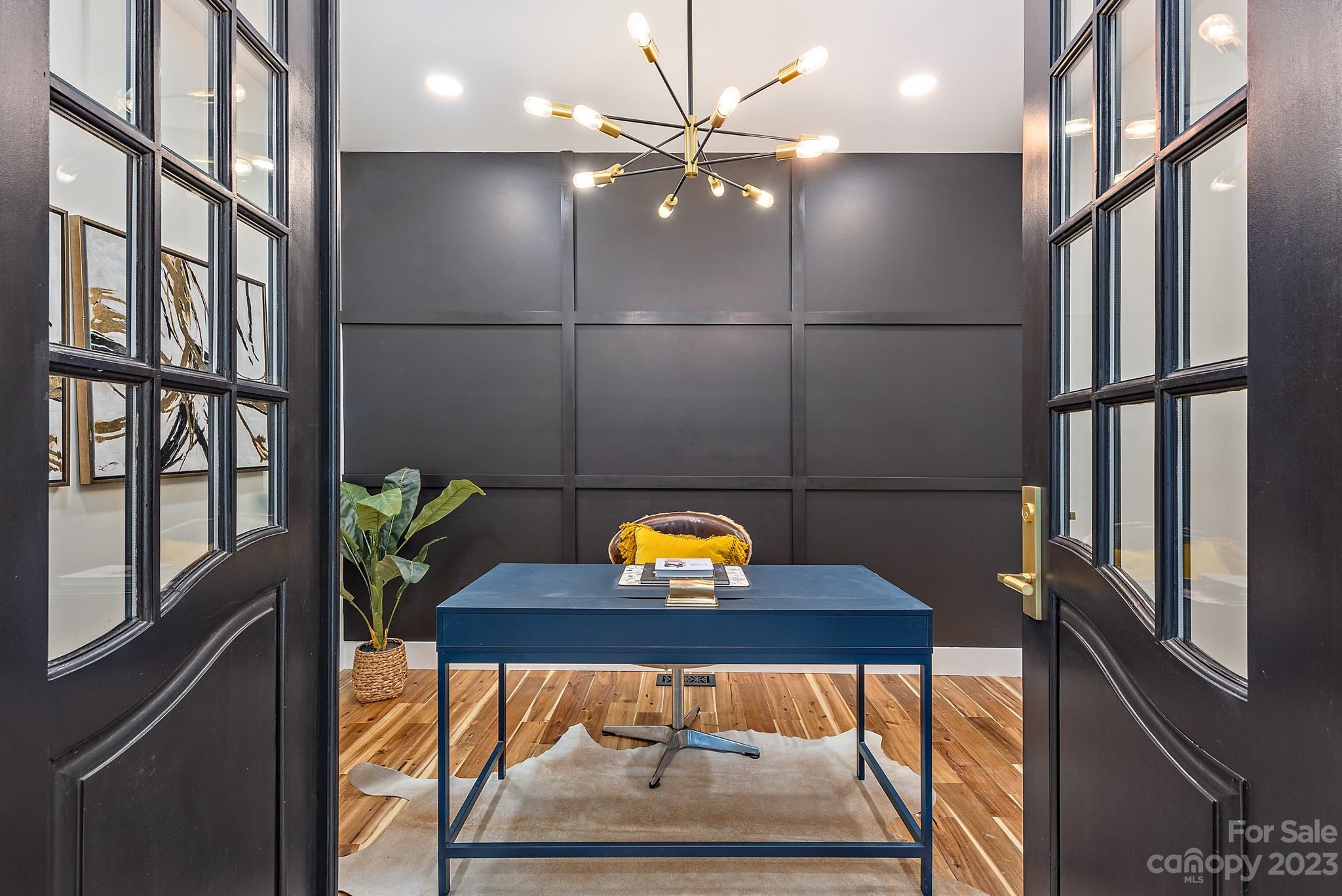 Plaza Hills - Residential